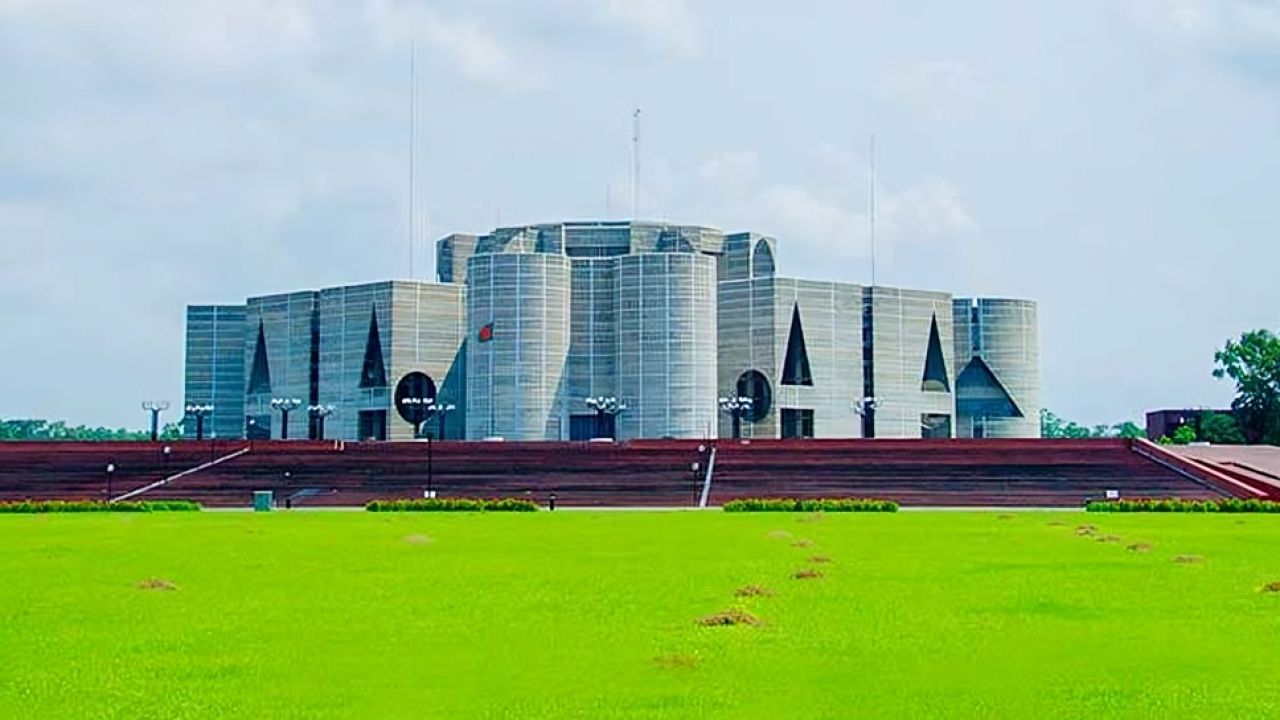 সংসদ ভবনে অগ্নিকাণ্ডের ঘটনা, তদন্তে কমিটি গঠনের নির্দেশ