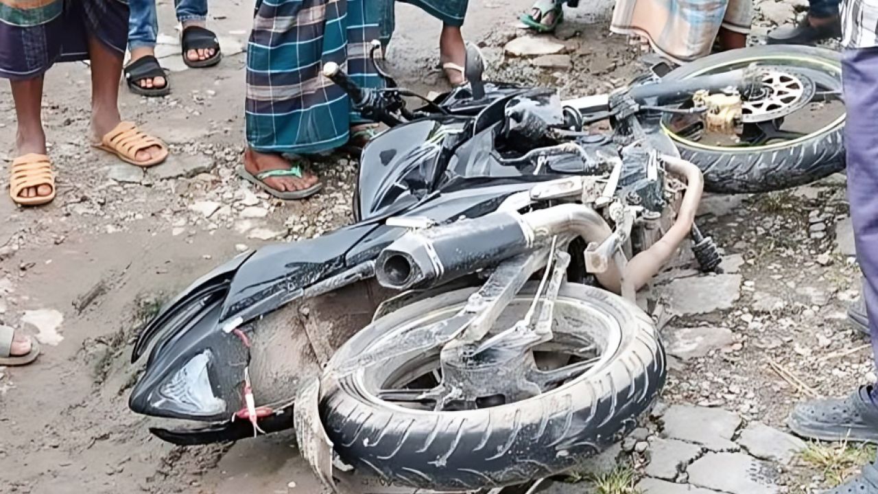 বন্ধুর বাইক ধার নিয়ে ঘুরতে বেরিয়ে প্রাণ গেল ইয়াসিনের