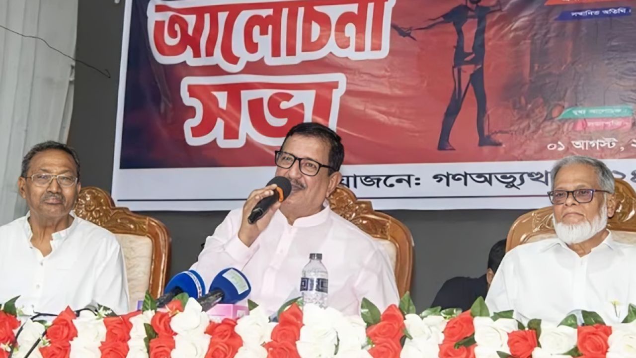 শহীদ পরিবারের সদস্যদের চাকরির পরীক্ষায় অগ্রাধিকার দেওয়া হবে: ভূমিমন্ত্রী
