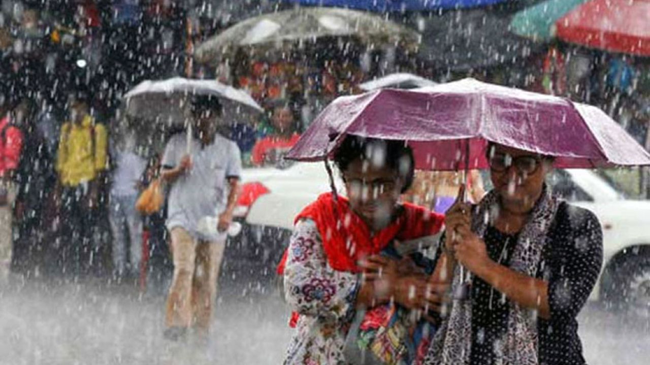 ৩ জেলায় ঝড়-বৃষ্টির আভাস, নদীবন্দরে সতর্কতা জারি