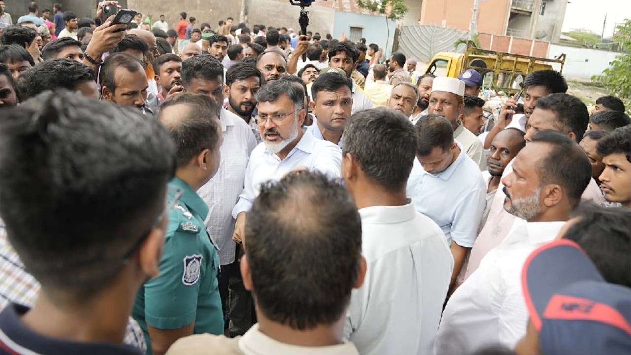 ডিএনসিসির পরিচ্ছন্নতাকর্মীদের ওপর হামলায় আটক ৩ জন