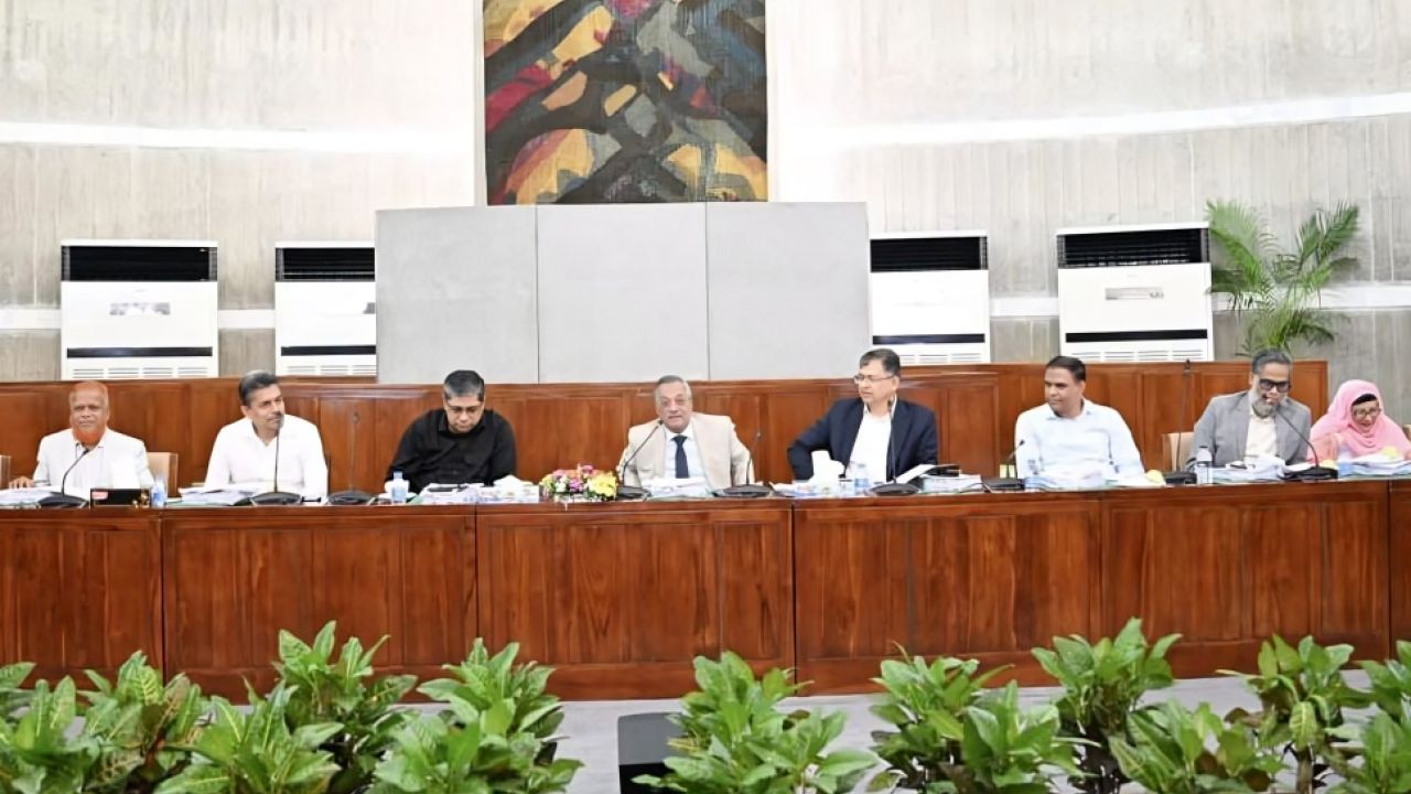 গত ৬ মাসে কোনো দলীয়করণ ছাড়াই পুলিশে নিয়োগ দেওয়া হয়েছে