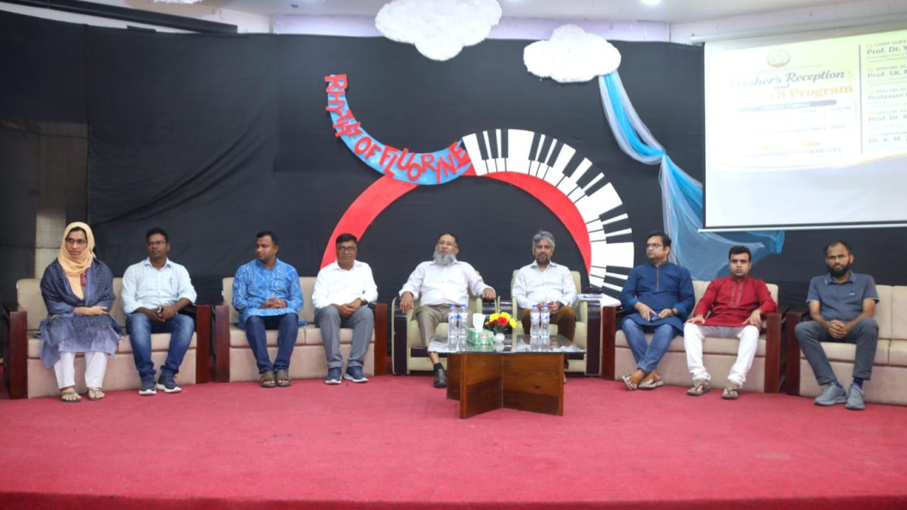 ফুলের শুভেচ্ছায় যবিপ্রবির রসায়ন বিভাগে নবীনদের বরণ, বিদায়ীদের সংবর্ধনা