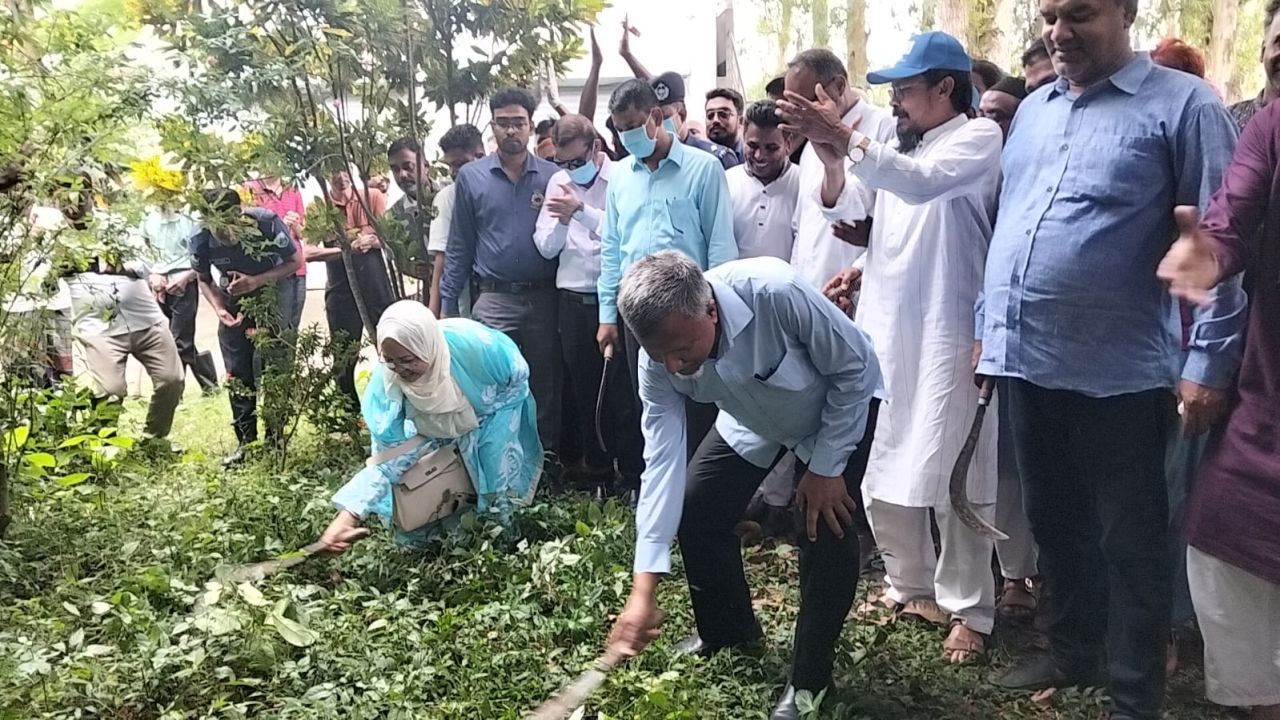 জামালগঞ্জ সরকারি পোল্ট্রি ফার্ম আধুনিকায়নে প্রশিক্ষণ ইনস্টিটিউট প্রতিষ্ঠার পরিকল্পনা: মন্ত্রী আব্দুল বারী