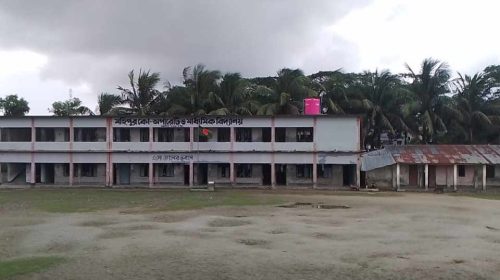 মহিপুর কো-অপারেটিভ মাধ্যমিক বিদ্যালয়ে রেজিস্ট্রেশন জালিয়াতি, বিপাকে শিক্ষার্থীরা